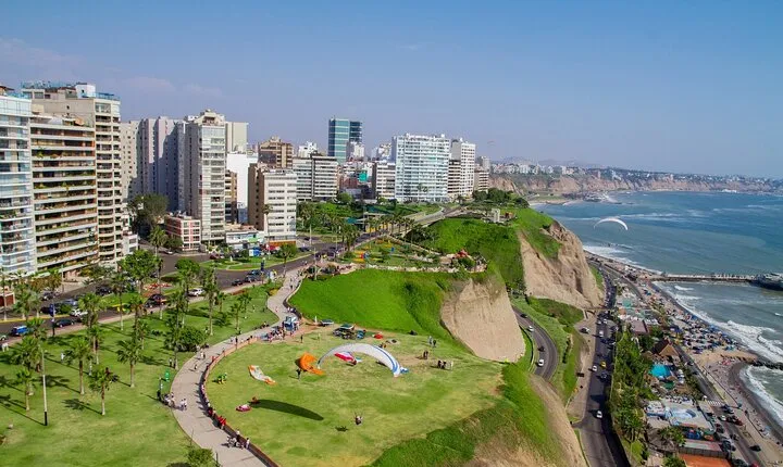 Boardwalk of Barranco & Miraflores with Gastronomic Experience