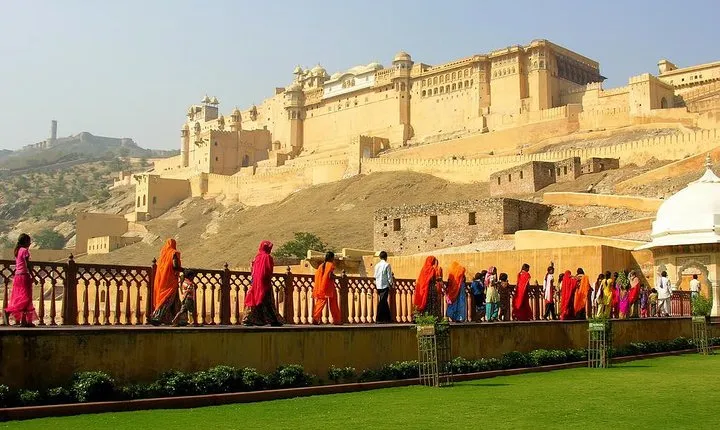 Private Jaipur Sightseeing Day Trip with Royal Palaces visit and Lunch from New Delhi