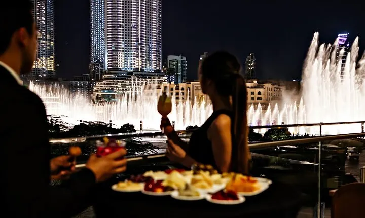 Enjoy Dubai Burj Khalifa With Dinner at a Tower Restaurant