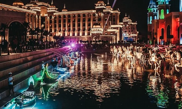 Land of Legends Night Show