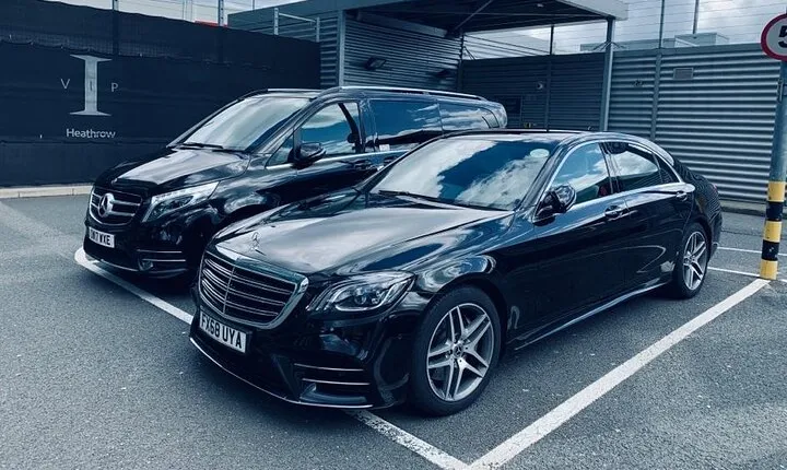 Oxford City Center Private Chauffeur Services To London Gatwick