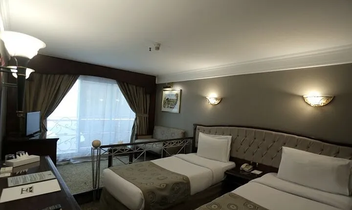 Amazing 4 nights Nile Cruise includes Tours Luxor to Aswan from Cairo by plane