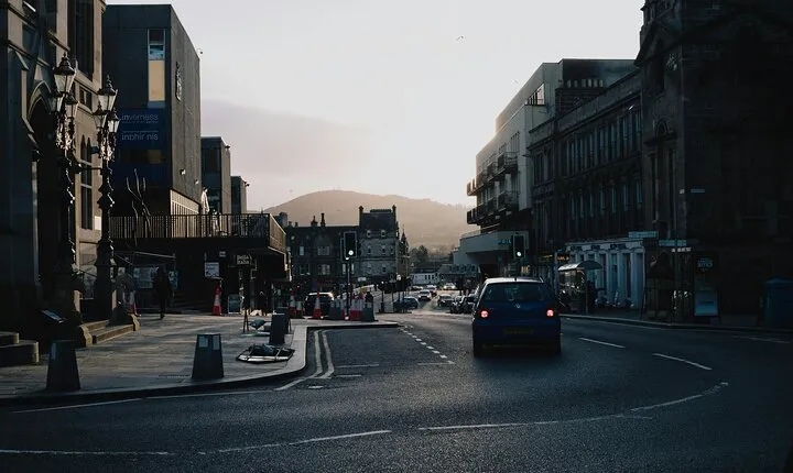 Discover Inverness Highlights 5H Private City Tour