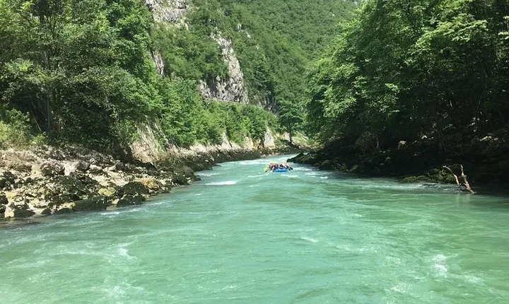 Vrbas River Rafting Adventure with Breakfast