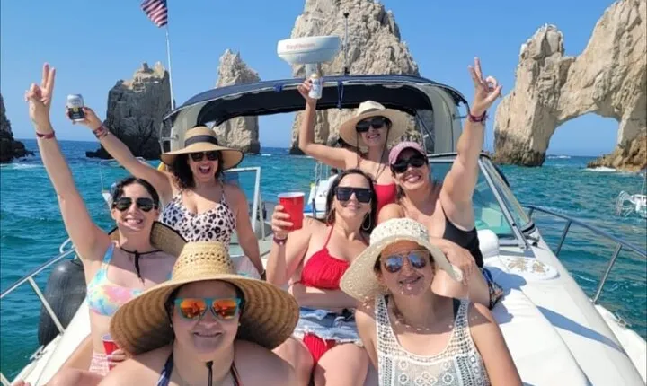 Los Cabos Private Yacht Tour, Water Activities, Lunch and Drinks