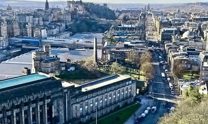 Essential Walking Tour of Edinburgh's New Town