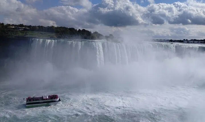 USA Maid of the Mist Boat ride with Guided Tour 