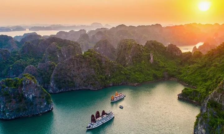 Gratiot Cruise Halong Bay 2 day from Hanoi