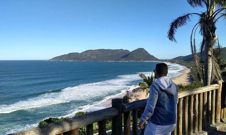 Private South Island Beaches and Lagoons Tour