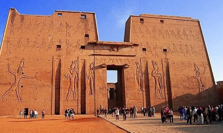 Nile Cruise From Aswan To Luxor For 2 Nights 3 Days New Experince