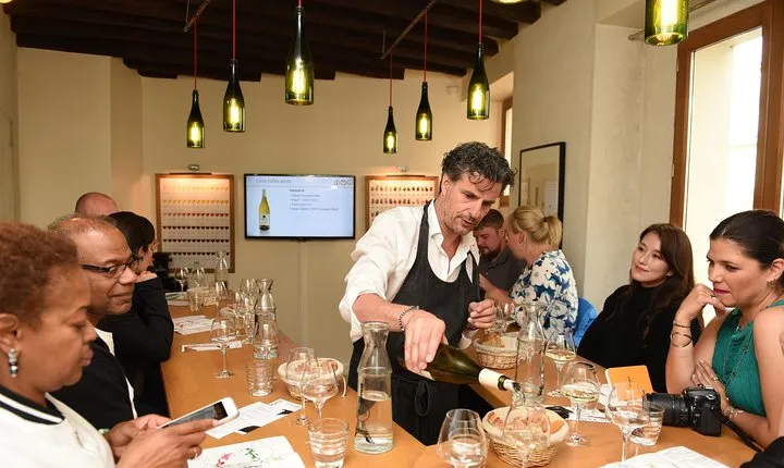 Wine Tasting In Paris