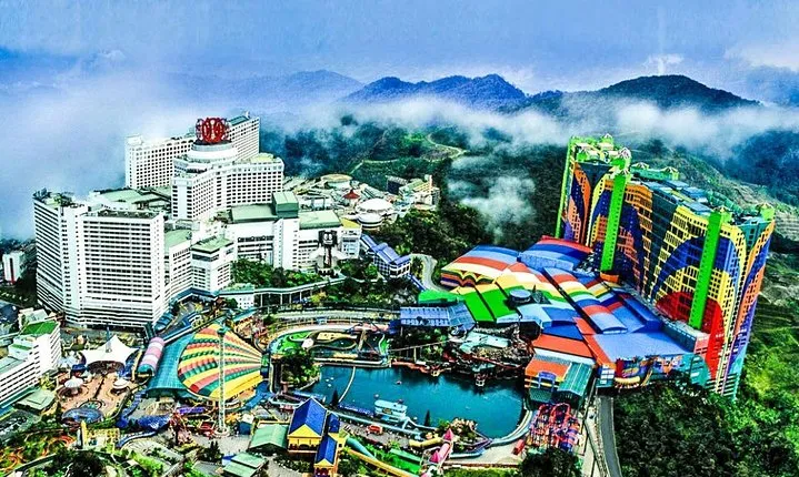 Chauffeur: Genting Highlands to Singapore Car Transfer