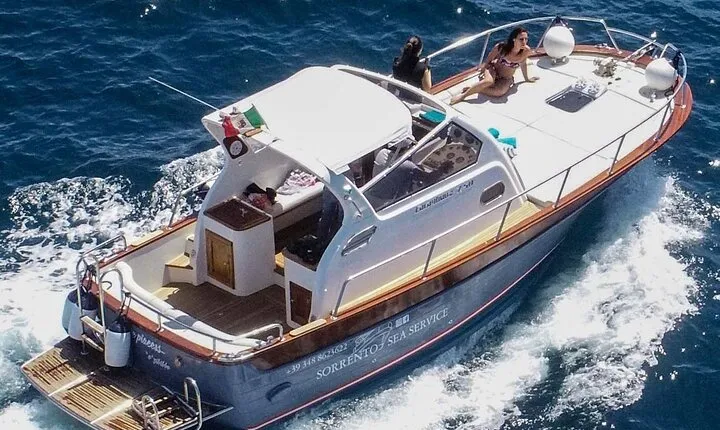 Private Boat Tour to Discover the Amalfi Coast