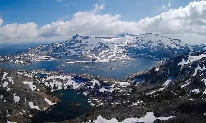 Tahoe Helicopter Tour: Lakes and Waterfalls