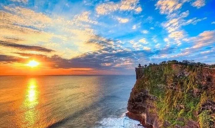 Uluwatu sunset Tour
