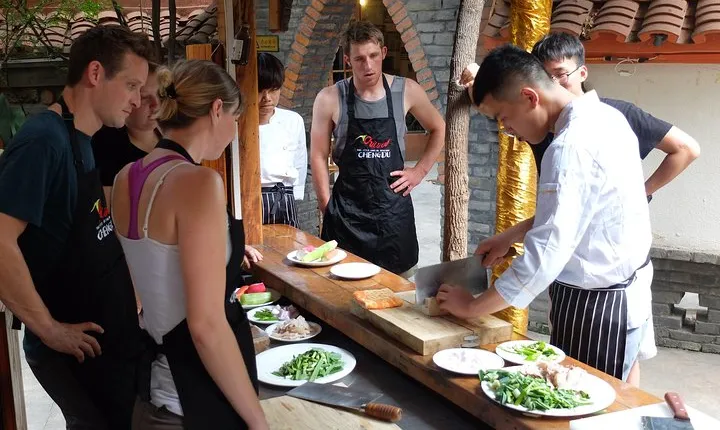 Private Chengdu Dining Experience in Chilli Cool House