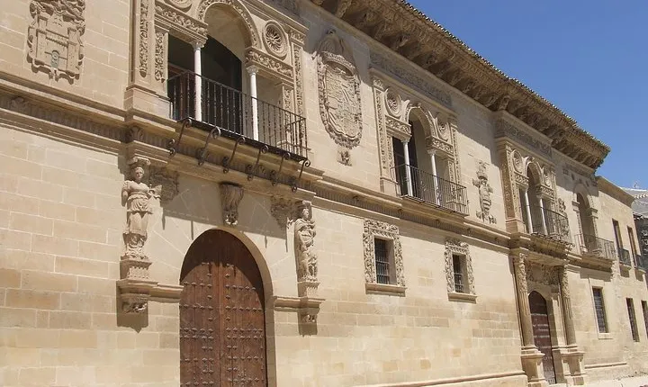 Úbeda and Baeza private tour in a day from Córdoba with tickets.