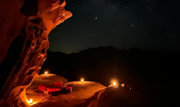 Wadi Rum Full Day Jeep Tour - Stargazing Overnight in a Cave - Traditional Food