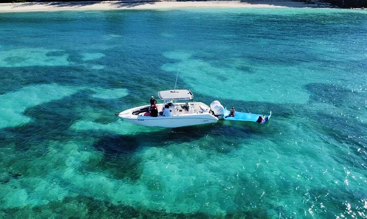 Half-Day Private Boat Experience – Appetizers & Drinks Included