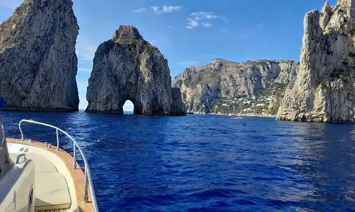 Small Group Tour from Salerno to Capri by Boat