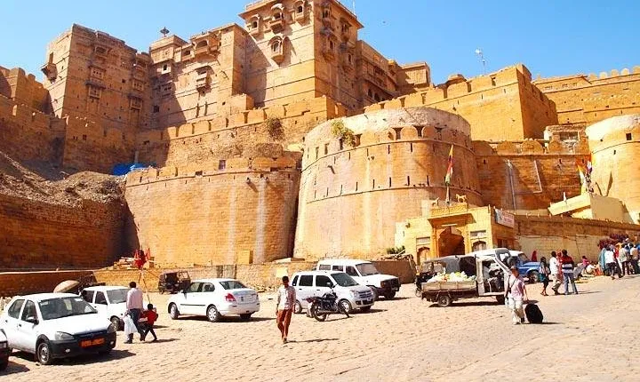 Bikaner Full Day Sightseeing with Bhandeshwari Jain Temple and Lunch