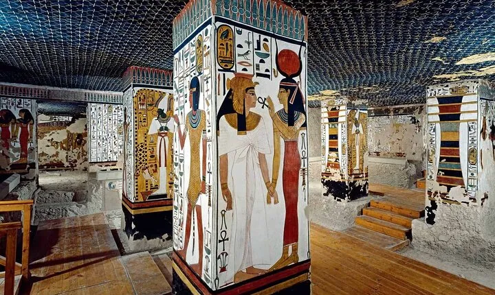 Valley of Kings, Queens, Temples of Hatchepsut, Habu, and Mooore