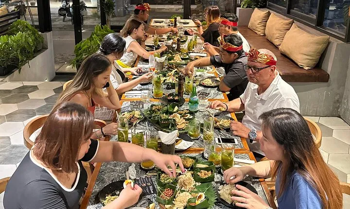 "Megibung", a Unique Balinese Dining Experience in Canggu