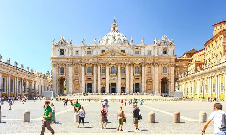 Skip-the-Line Ticket: Sistine Chapel and Vatican Museums in Rome