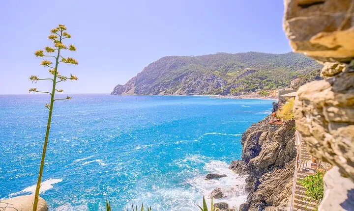 Private Full day Tour to Cinque Terre and Pisa from Florence