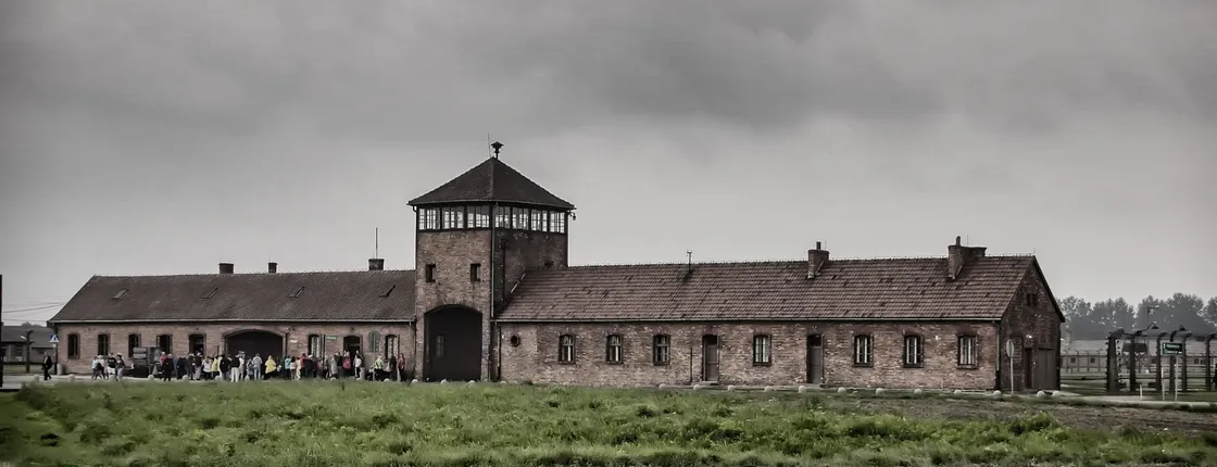 Auschwitz-Birkenau guided tour with pick-up from Krakow
