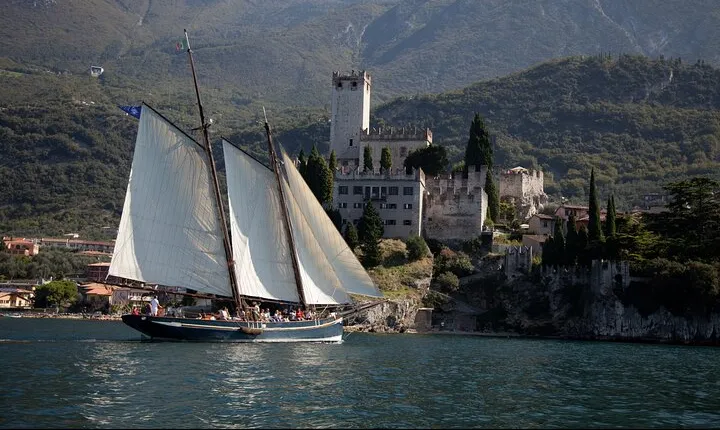 Malcesine: Panoramic Cruise