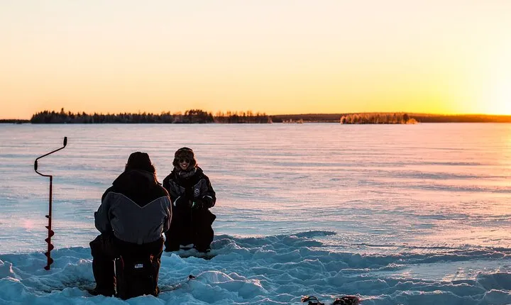 Ice Fishing Excursion with Campfire in Rovaniemi