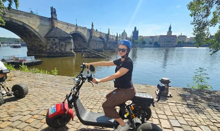 Live guided Electric Trike & e-Scooter Tour of Prague