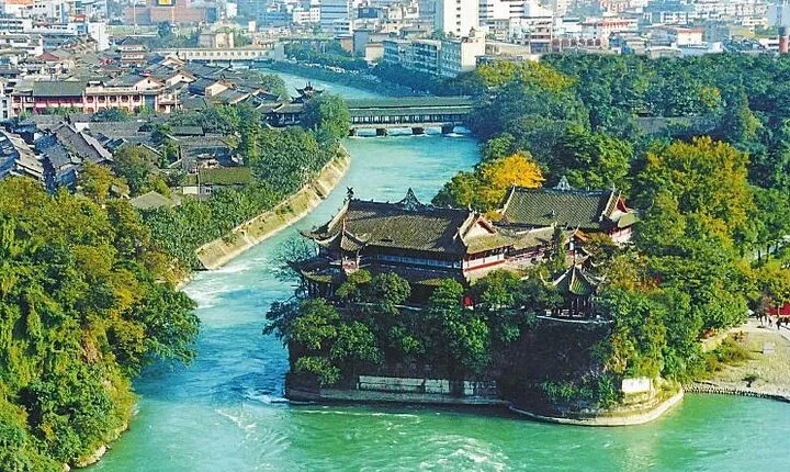 Mount Qingcheng and Dujiangyan Irrigation Sightseeing Tour