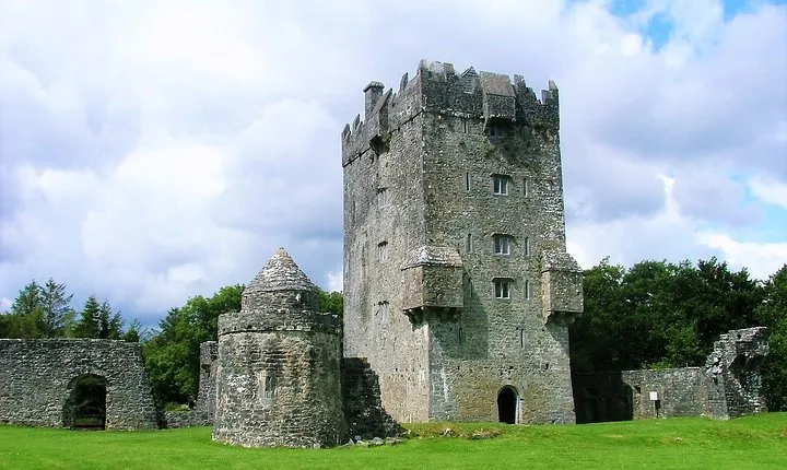 Castles of Connemara tour departing Galway. Private guided.