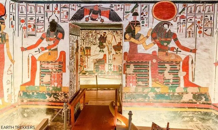 Private Tour in King Tut's,Nefertari Tombs,and West Bank in Luxor