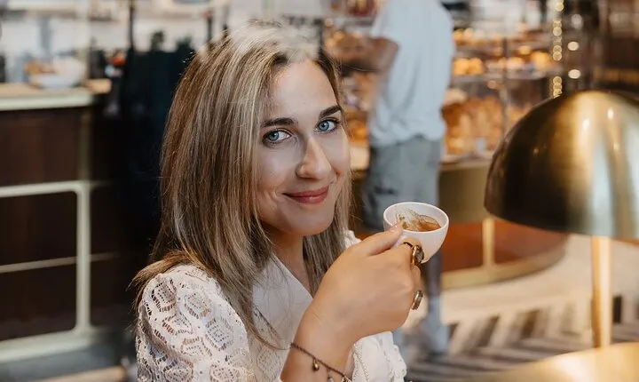 Milan coffee & history crawl with a licensed tour guide 