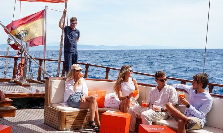 Barcelona Sailing Cruise by Aperol Spritz