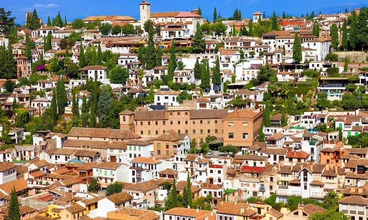 Granada: Sacromonte and Albaycin Neighbourhoods Walking Tour