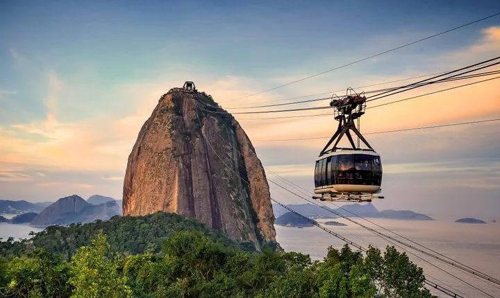 Adventure tour with Sugarloaf Mountain, AquaRio and BioParque