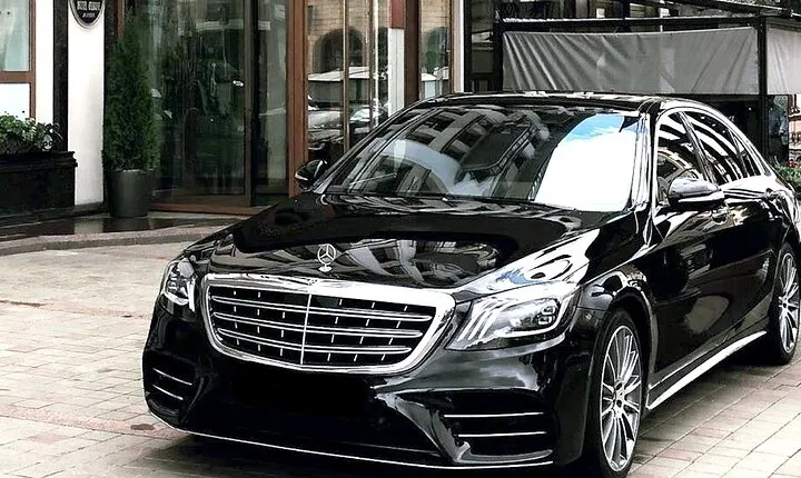 Arrival Transfer: Sofia Airport SOF to Sofia in Luxury Car