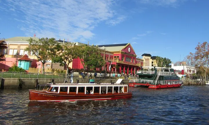 Fullday City Tour with Recoleta cemetery & Tigre Delta