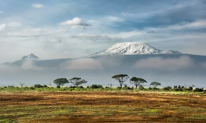7-Day Kilimanjaro Small-Group Trekking via Machame Route