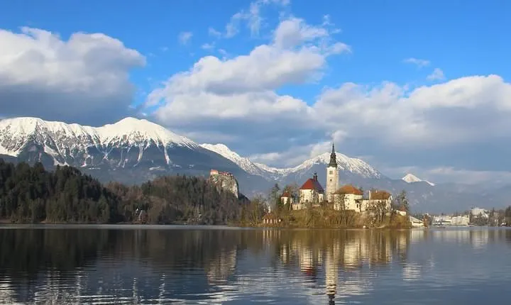 From Zagreb: Lake BLED and LJUBLJANA fully private day tour