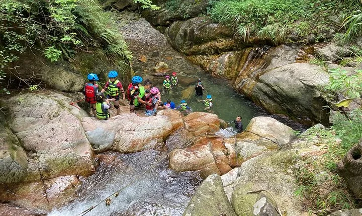 Private Canyoning in Guilin Shi