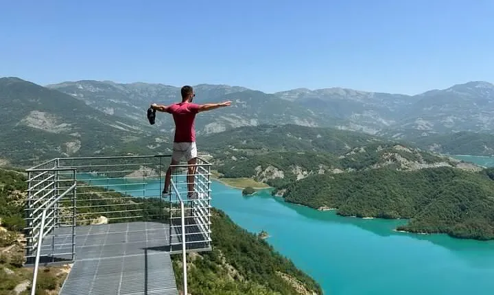 Private Bovilla Lake and Kruja City Day Tour from Tirana
