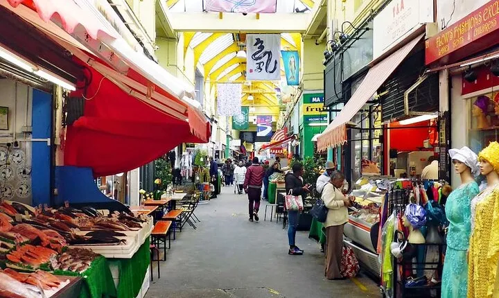 Discover Non-touristy & Secret London with a City Planner