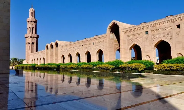 Muscat City Tour frensh or Italien Guide