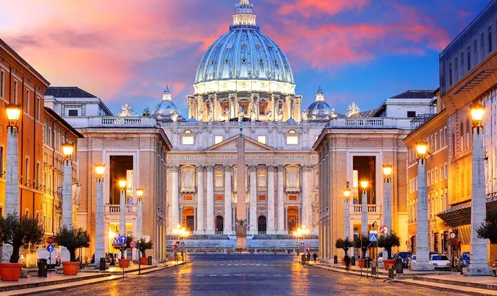 Private Tour: Deluxe Vatican Museum and St. Peter's Basilica with Hotel pick-up