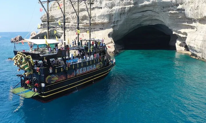 Full Day Pirate Boat Tour in Marmaris with Lunch & Beverages